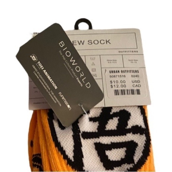 NWT MENS DRAGONBALL Z CREW SOCKS | URBAN OUTFITTERS - Picture 3 of 3